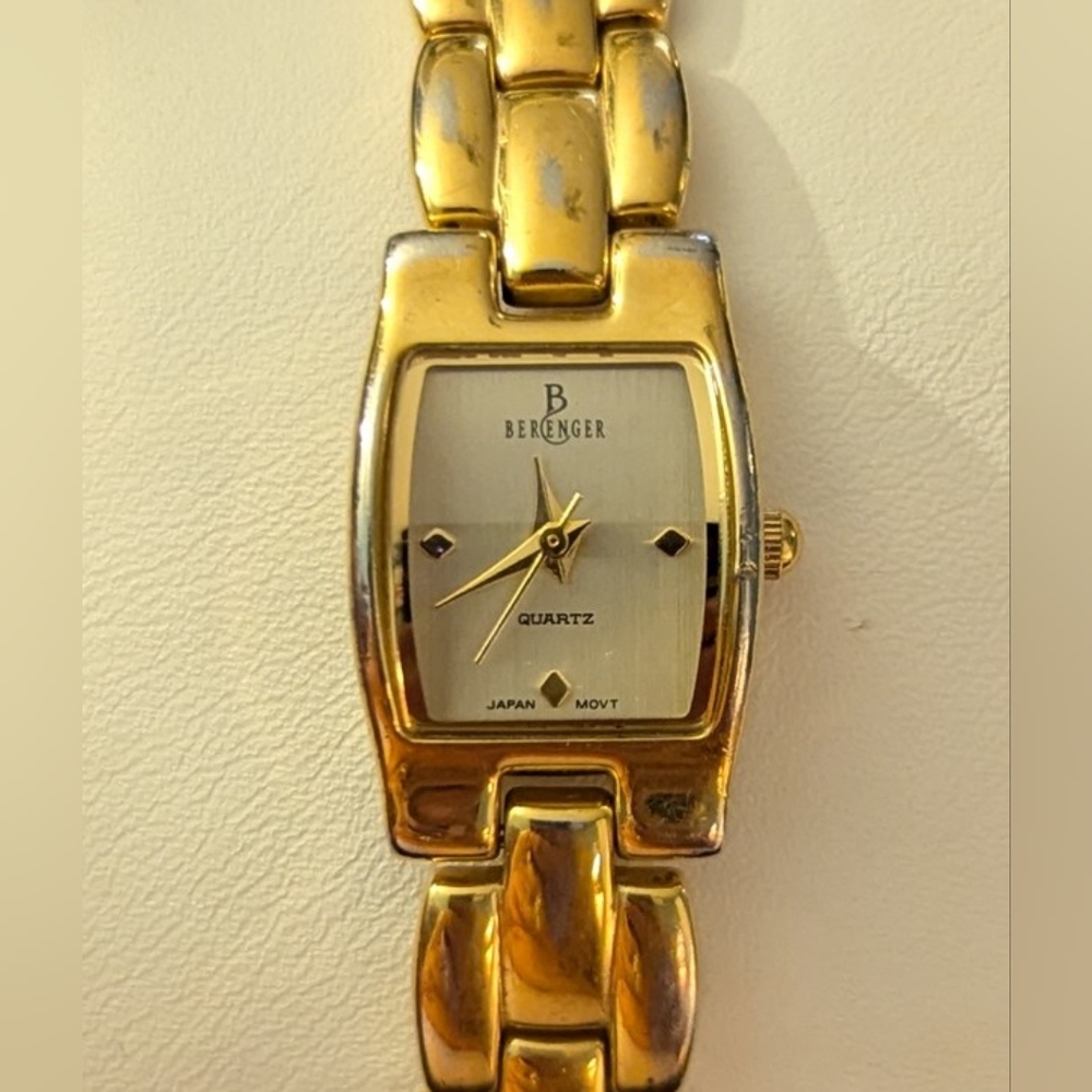 Berenger Women's Vintage  Gold-Tone Quartz Watch
